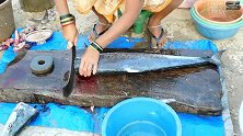 在印度买鱼真的很方便，切的薄薄一片，做酸菜鱼真的合适