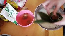 蜜枣糯米粽子的家常做法，软糯香甜，主要是自己做的实惠