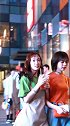 特别喜欢绿衣服小姐姐手里的饮料