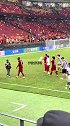 实拍恩加德乌等国安旧将赛后向国安球迷谢场