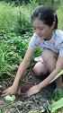 男孩子要努力呀！不努力就只能像我一样在家干农活