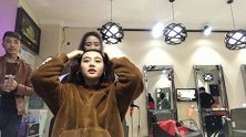 美女扮丑女向路人借钱！社会实验！