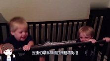 三胞胎萌宝惹毛老妈被训，接下来大宝的这个动作，真是太调皮了！