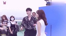 《W两个世界》二硕和韩孝周片场超甜花絮，简直太配！