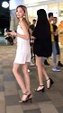 穿搭走路带风的网红女神,太帅了!