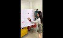 家里房子空间小的，可以买一个这样的杆子，安装简单，拆卸方便