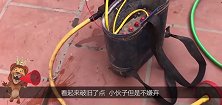 往老鼠洞里疯狂灌水，过一会老鼠排队出来，这也是够闲的