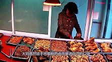 女子走进熟食店，再给她几分钟，整个店都要被她偷没！