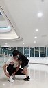 女儿都长发及腰了，一见爸爸还不停的腻歪，不愧是爸爸的小情人！