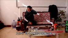 小吉拉着二哈转圈圈，尝试着想把它转晕，谁知最后狗没晕他晕倒了