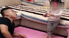 如果生孩子不为了玩，那将毫无意义，下一幕的画面忍住不许笑