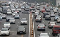 高速再次调整“新规”，专抓这种行为，交警：让你再敢离这么近！