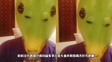 太搞笑了！杨紫晒搞怪视频戴鱼头面具喝水，那声“啵”绝了！