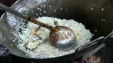 印度阿三的炒饭连颠勺都不会