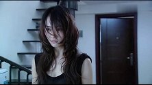 丈夫情人找上门来，妻子对她嘲讽：你只不过是他的玩具而已