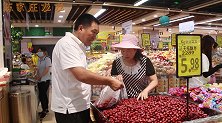端午节到了，农村夫妻准备包粽子材料，你们喜欢吃甜粽还是咸粽？