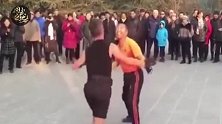 两位老大爷华山论剑，这身手秒杀年轻人