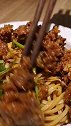 成都人吃面，从来都很厉害粉蒸牛肉面，给我来三笼