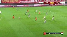 国足左右开弓连续强攻 塔吉克门将两次关键救险