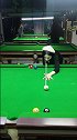 小姐姐把花式台球玩出了新高度啊，这样都能进球，厉害了！