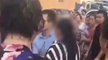 湖南一女子见男童可爱欲骗至出租屋被制止 当场抢夺
