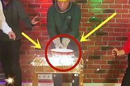 老外作死用烟火煎鸡蛋，看着都香！这肉糊味是把手烤糊了？