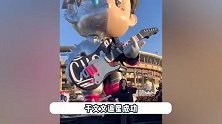 于文文追星周杰伦成功，看到偶像秒变小哭包，现场合唱《暗号》