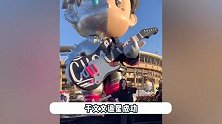 于文文追星周杰伦成功，看到偶像秒变小哭包，现场合唱《暗号》