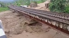 印度阿萨姆邦洪水受灾人数超80万 已致24人死亡