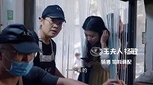 山东潍坊人的早餐，两个肉火烧一碗豆腐脑，心里美滋滋