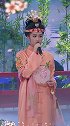 王源模仿贾宝玉，关晓彤模仿王熙凤，同台演绎《红楼梦》