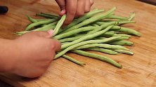 饭店28一份干煸四季豆，教你家常做法，焦香酥脆，吃起来真过瘾