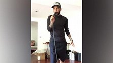 阿尔维斯的唱功超出想象！巴西张震岳唱流行歌曲也这么骚