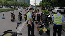交警提醒：车主们请注意了，C1驾照开这些车，看到一辆罚一辆