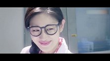 小伙看上漂亮女护士，疯狂追求后，终于如愿以偿了！