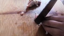 上海妈妈教你“酱爆鸡丁”家常做法，酱香入味，制作简单还下饭！