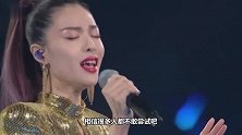 钟楚曦登《SUPER艺术时尚》封面运动风格尽显美学力量