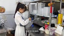 福建和东北美女在厦门卖“五花肉”甜品，1天做50盒卖1000块