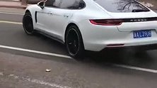 实拍保时捷帕拉梅拉，车门打开后，瞬间感觉给我钱我也不要这车！
