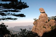 江西这一浪漫山峰，海拔1314米，现已成情侣拍照胜地