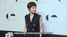 孙俪接儿子放学被撞见，妈妈亲切接地气，儿子乖巧懂礼貌