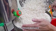 小伙子承父业卖麻薯，现做现卖10元一份，软糯香甜超好吃！