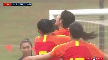 中国队获得角球机会再度发起进攻 张馨外围圆月弯刀扩大比分