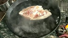 特色熏鸡架教程，做法和配方都教给你，学会当下酒菜真不错