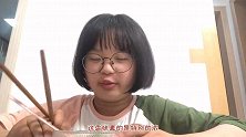香气扑鼻的鸭血粉丝汤 让人食欲大增 满满一碗都是料