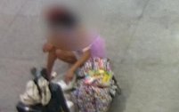 四川成都：网红男扮女装 包里还藏着42张淫秽光盘