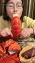 猜一猜这个龙虾尾多少钱能买的到，肉还真不小