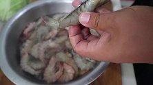 买40块钱大虾，做一盆麻辣香锅，媳妇直呼味道比饭店好，吃爽了