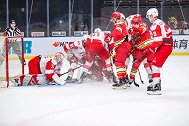 KHL墨菲加时绝杀 万科龙4-3险胜斯巴达克豪取三连胜