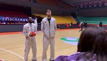 山东队拜年视频泄露！“劳建国”和“莫建军”说中文太逗了！